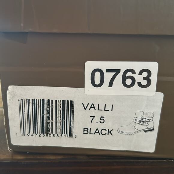 GC Shoes Valli Sweater Knit Cuff Booties Contemporary Biker Buckle NEW  Size 7.5 - Picture 12 of 12